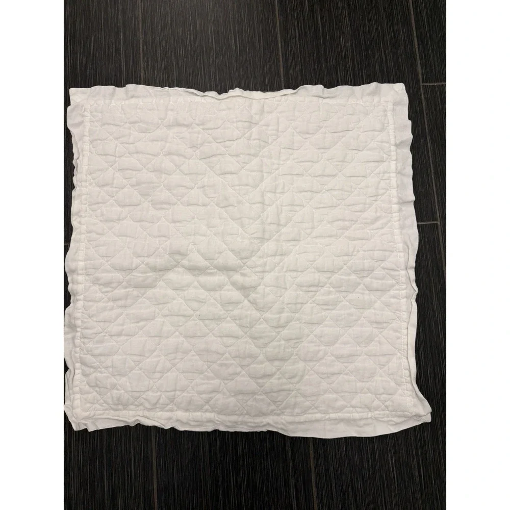 Pottery Barn Ivory 100% Linen Diamond Stitch Quilted Pillow Euro Sham 26x26 In